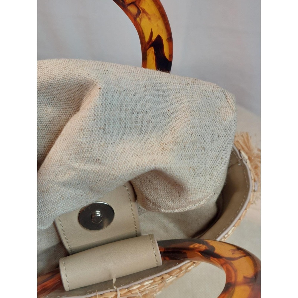 Summer Beach Bag Tuckernuck Woven Straw Tortoise Ring Handles Raffia Luxury - Picture 9 of 16